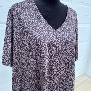 JOCKEY V-neck short sleeve black leopard print top Women's size 2X